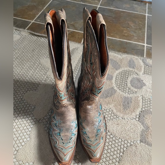 Lucchese Western Cowboy Boots with Turquoise Accents - Picture 2 of 14